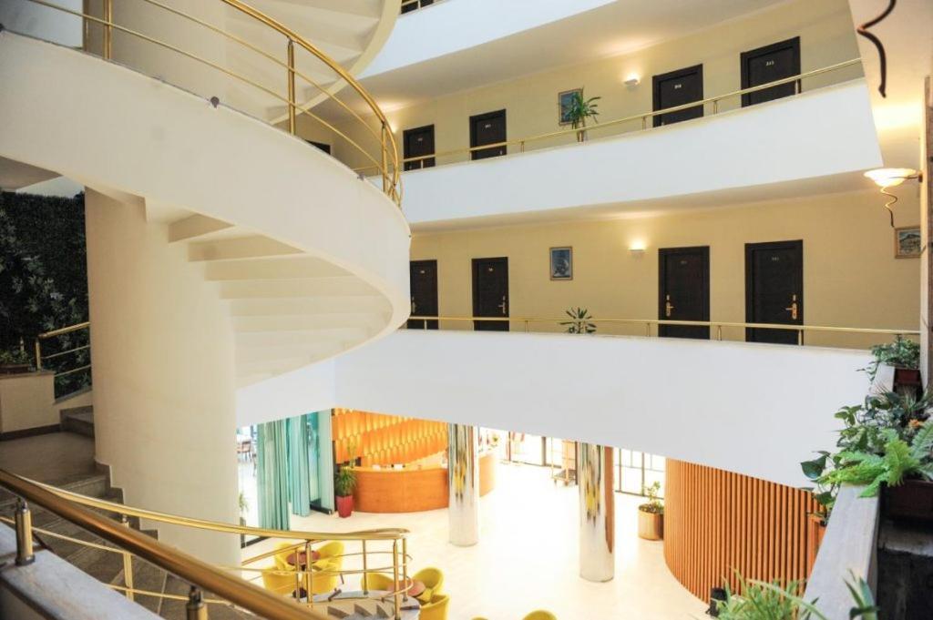 Hotel Leonardo Shkallnur Exterior photo